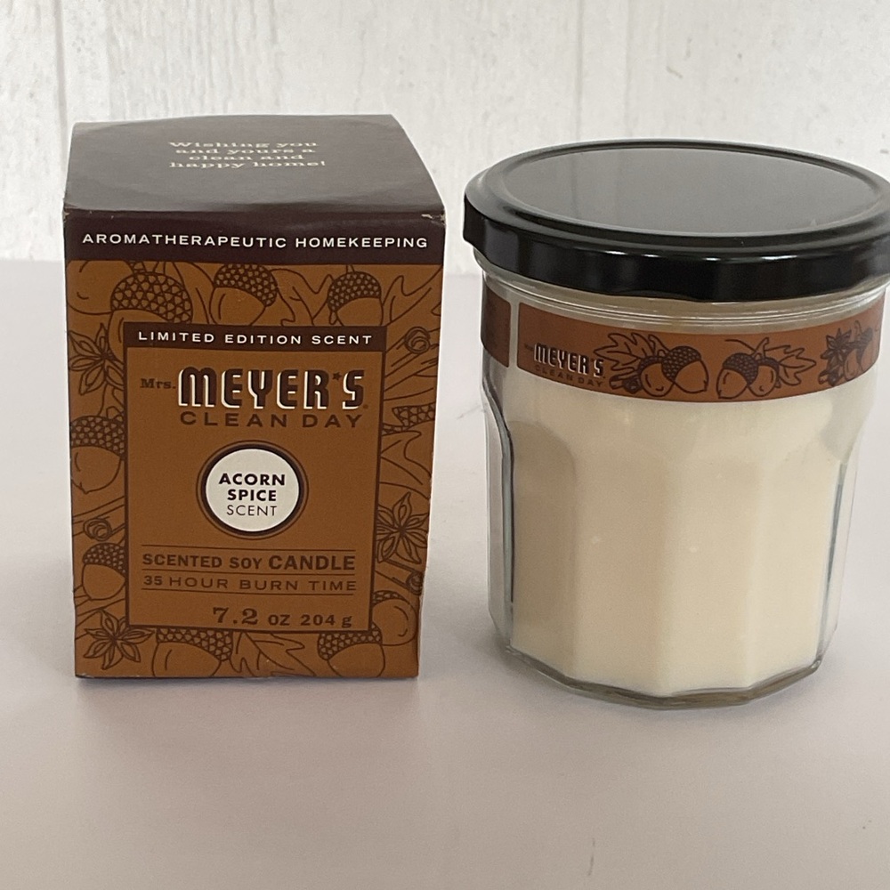 Mrs. Myers Clean Day Acorn Spice Candle NWT